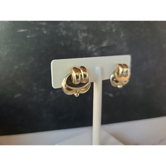 Vintage Coro Gold Tone Screwback Earrings - Picture 5 of 10